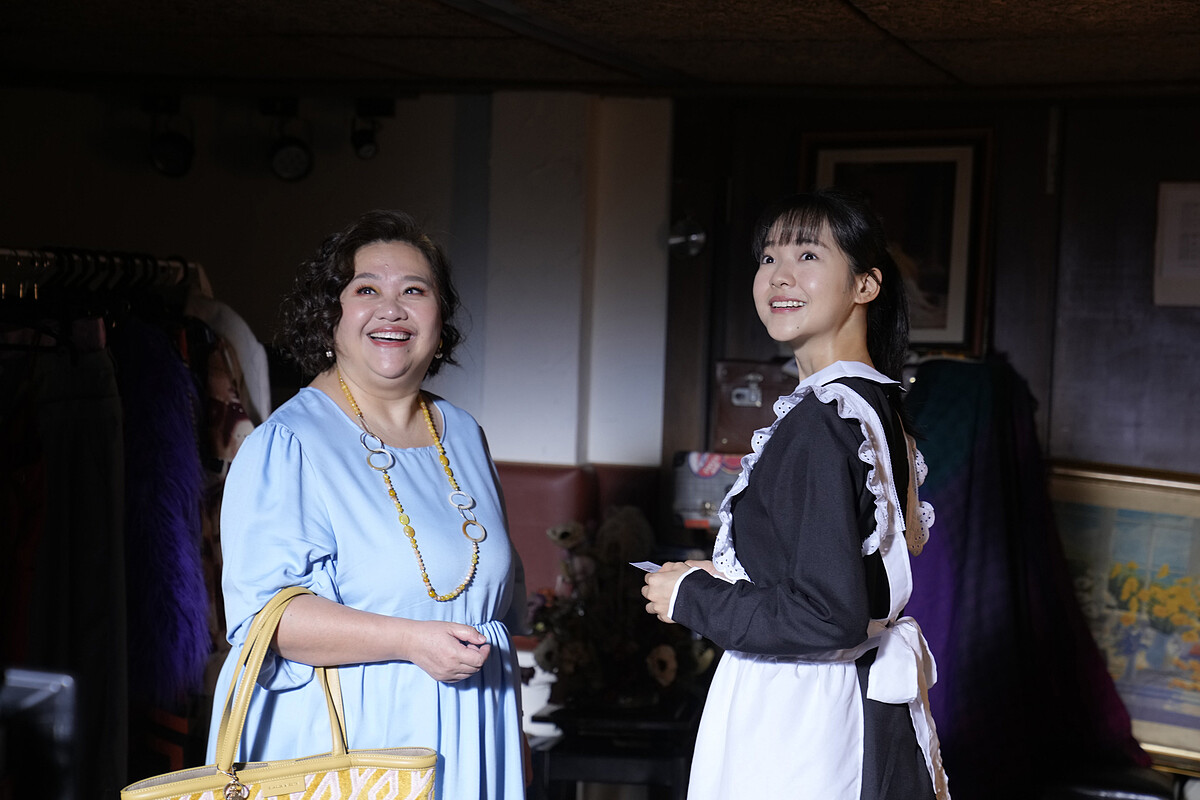 《影后》鍾欣凌飾演經紀人帶著新星演員林廷憶四處試鏡