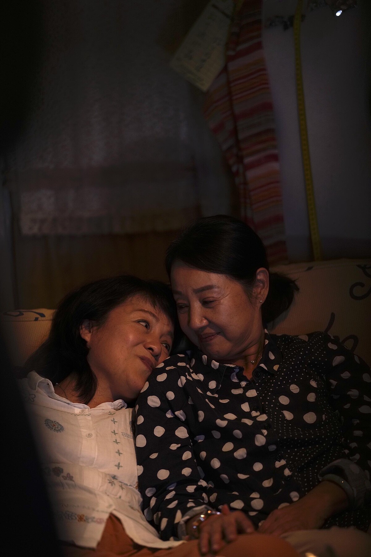 《今夜一起為愛鼓掌》潘麗麗與鮑正芳再見鍾情卻性愛卡關。