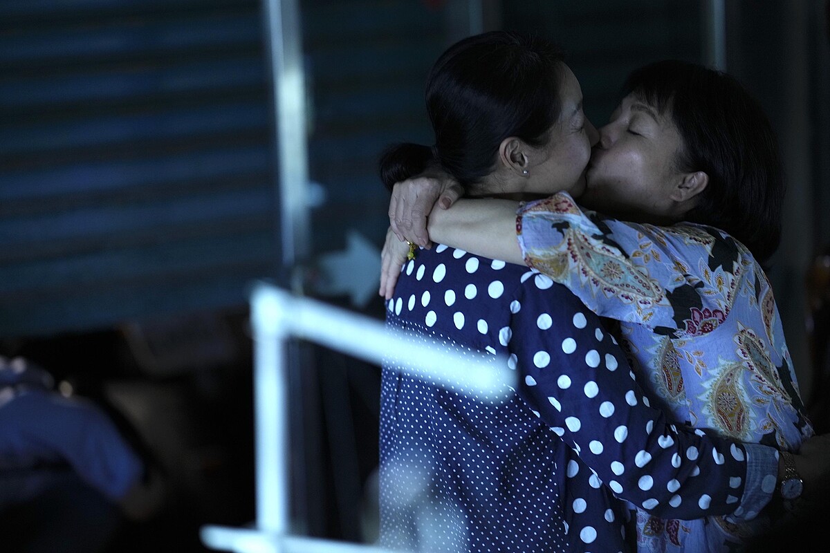 ：《今夜一起為愛鼓掌》潘麗麗與鮑正芳飾演女同志長輩，步入中年後相愛。