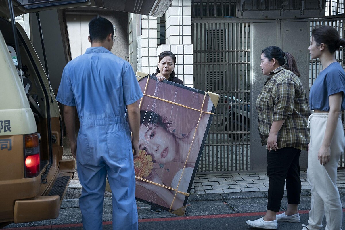 《人生清理員》客串演出的林嘉俐與蔡嘉茵有不少對手戲