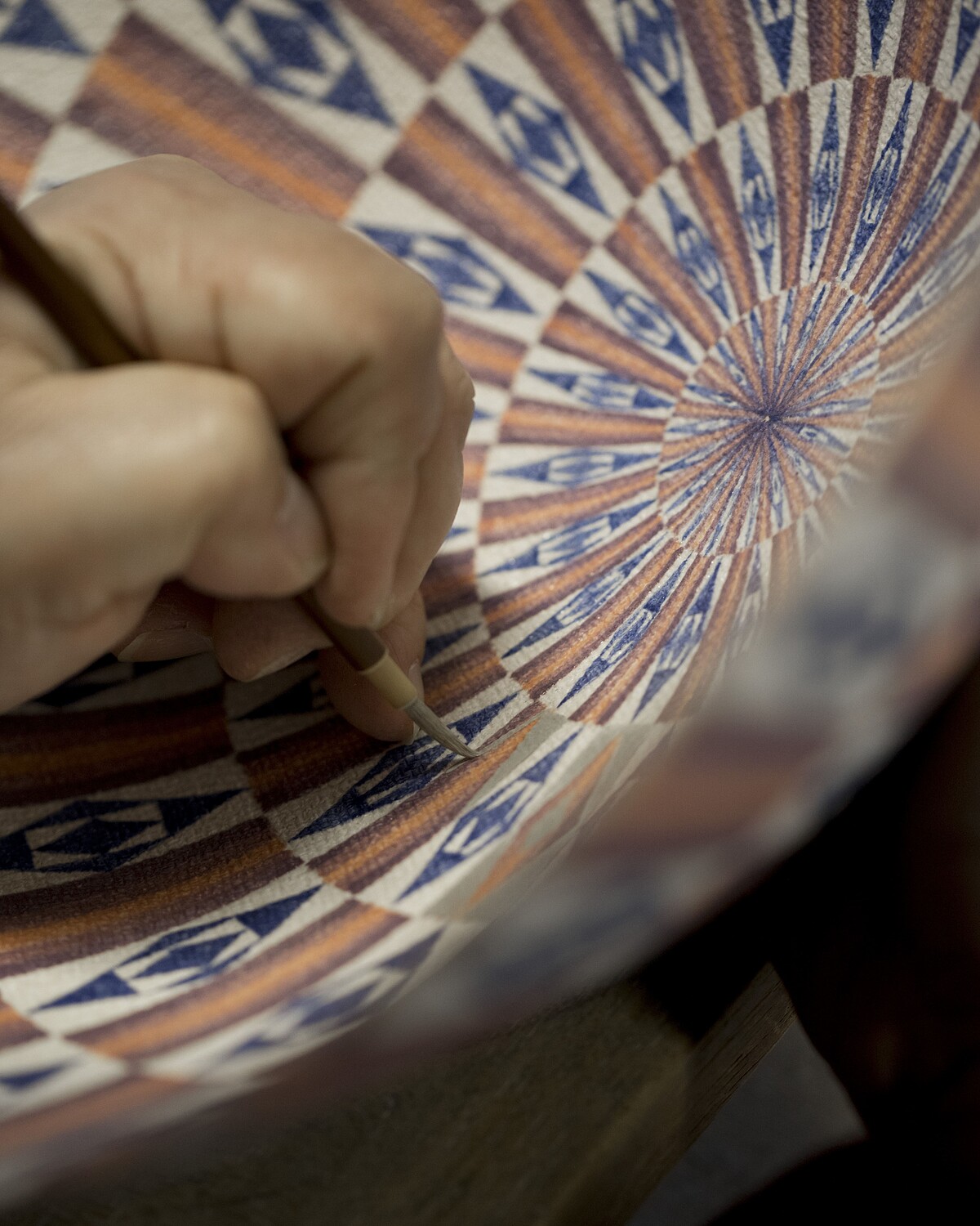 日本笠間燒 精細的圖騰手繪技法。