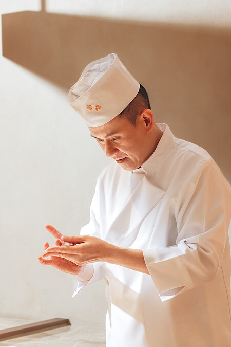「吉兆割烹壽司」創辦人兼主廚許文杰。