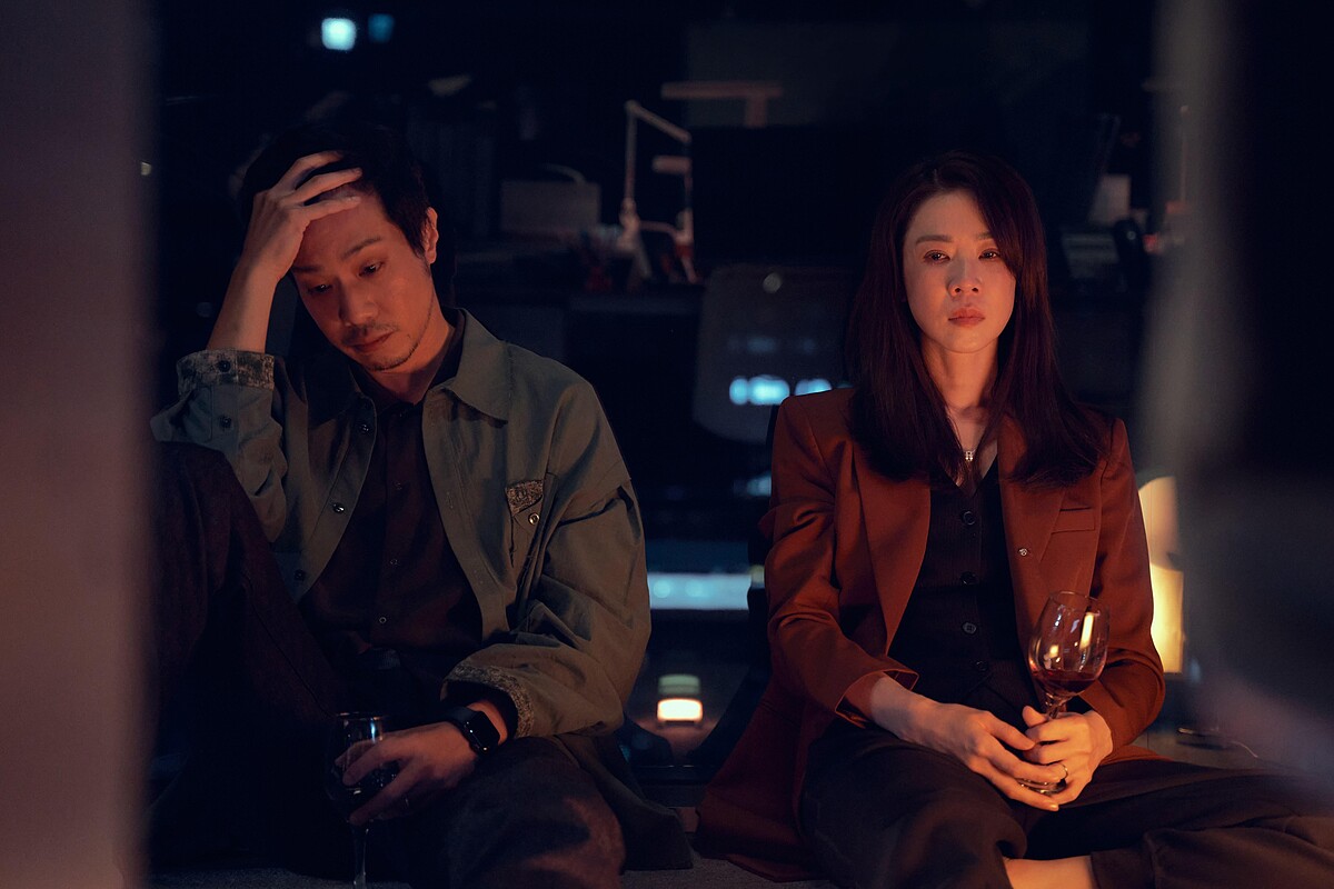 Netflix《影后》謝盈萱為了幫助導演老公薛仕凌的事業而退居幕後