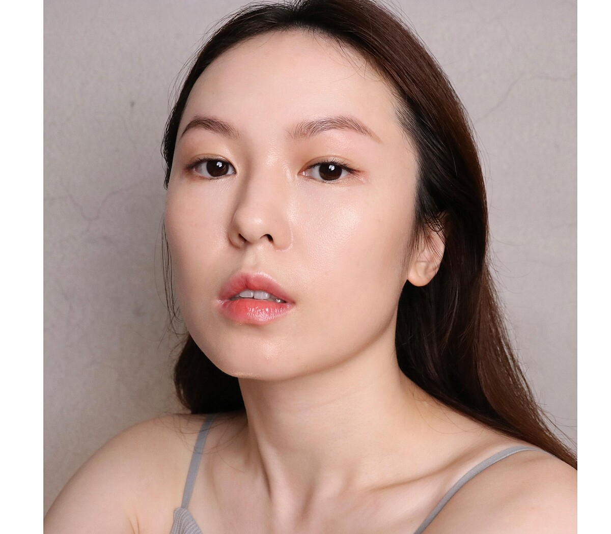 輕奶妝：24K妝前小奶管＋24K小金塊粉餅