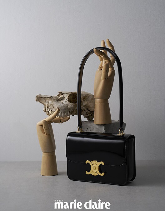 Teen Garance 黑色漆面牛皮革手袋，Celine by Hedi Slimane。