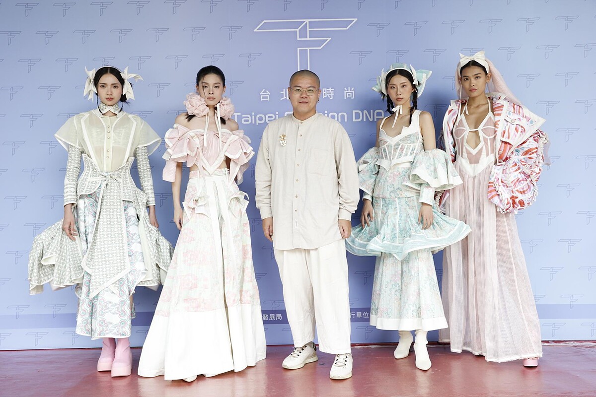 學生組金獎得主王季澧及其作品。