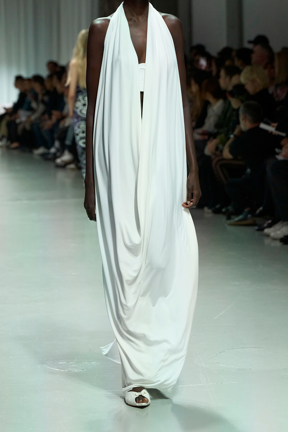 Leonard Paris2025春夏系列。