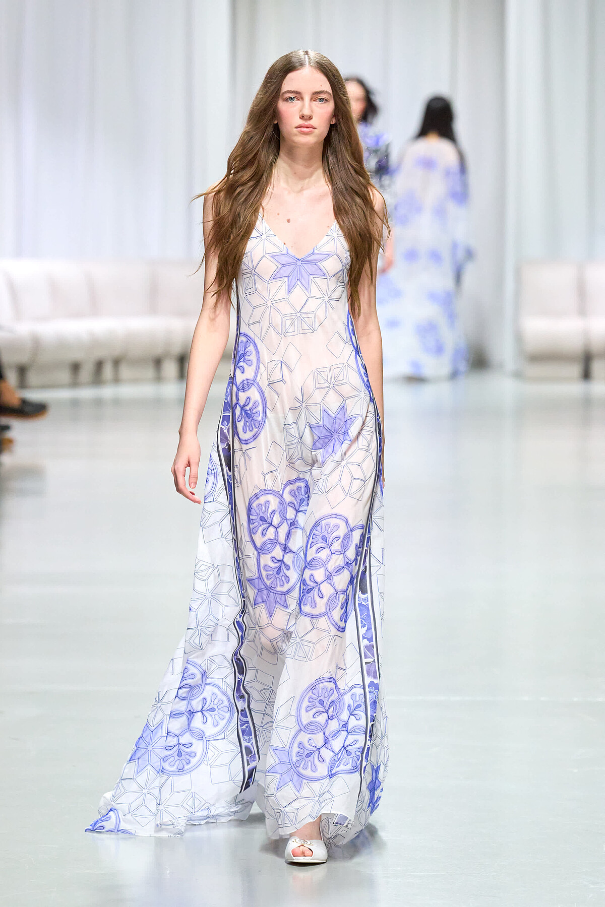 Leonard Paris2025春夏系列。