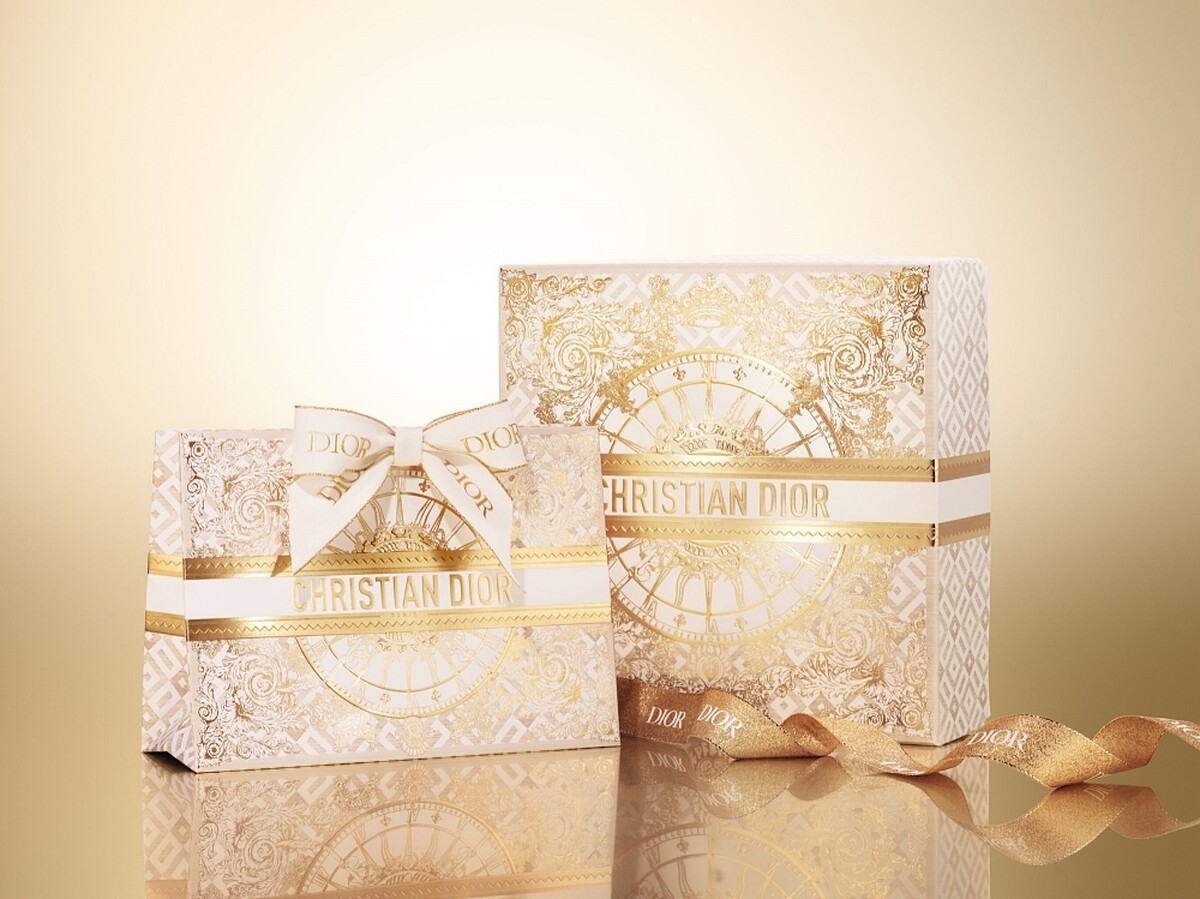 迪奧金燦凡爾賽聖誕限量包裝服務。