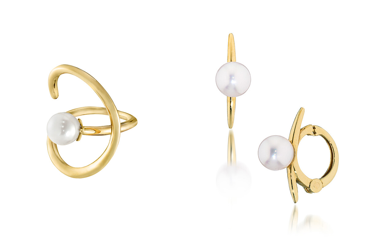 PEARL EAR CUFF系列K10珍珠耳骨夾，NT9,500；PEARL CLIP EARRINGS系列K10珍珠耳夾，NT18,200。