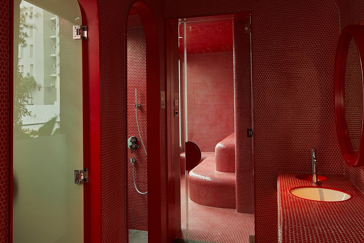 另設有男女蒸氣室。