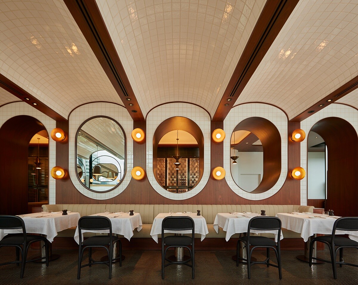 「The Standard Grill」讓人宛如置身於紐約的經典牛排館。