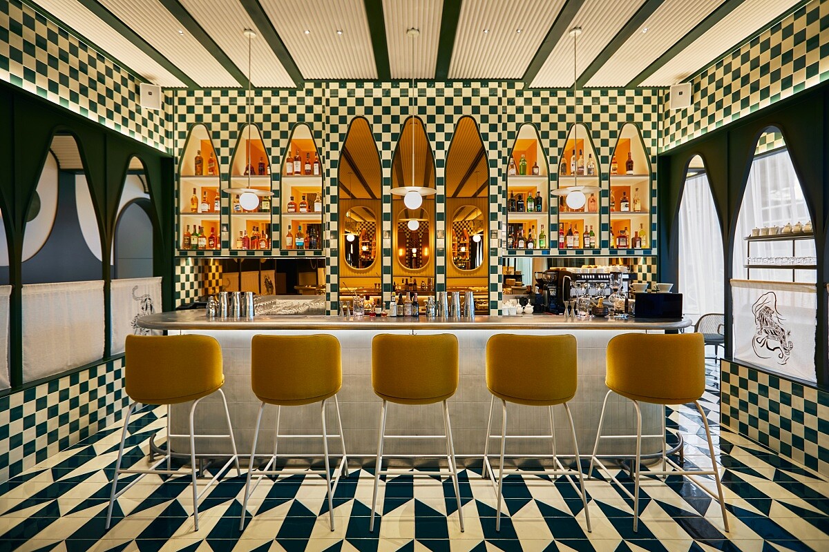 「The Standard Grill」的時髦吧台。