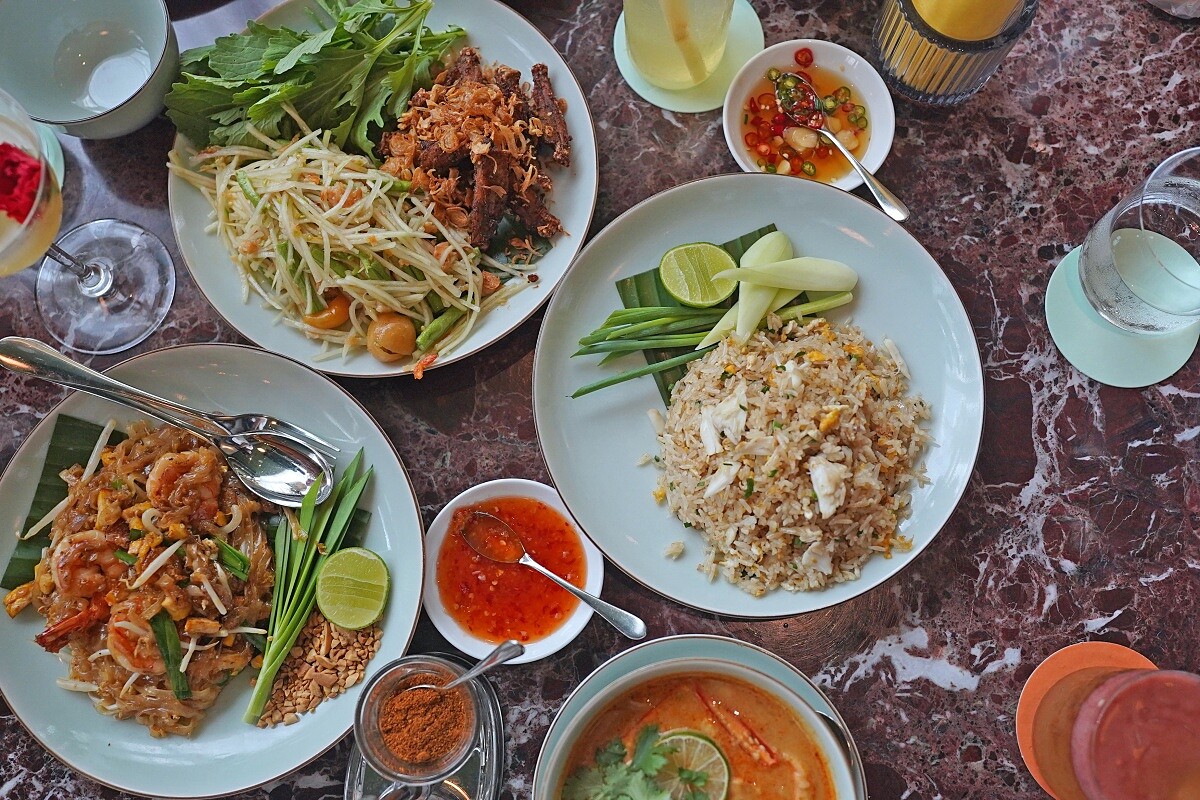 這裡除了能享用擺盤時髦、口味道地的泰國料理。