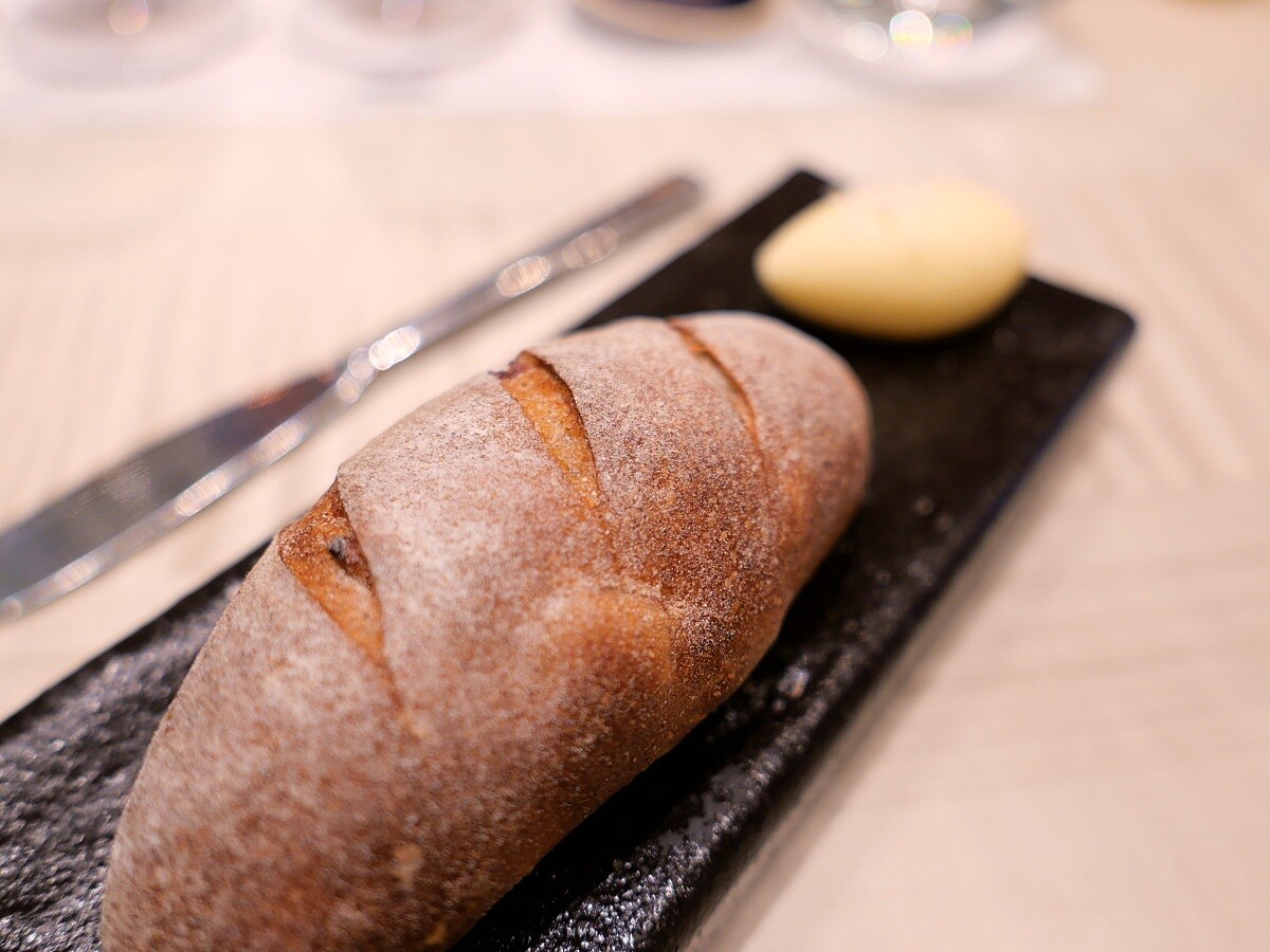 「柿子鄉村麵包」。