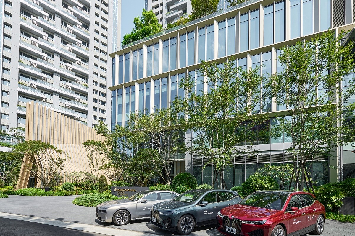 開幕首推「電馭巔峰，奢華啟程」專案，除了提供住宿，還能體驗試駕。