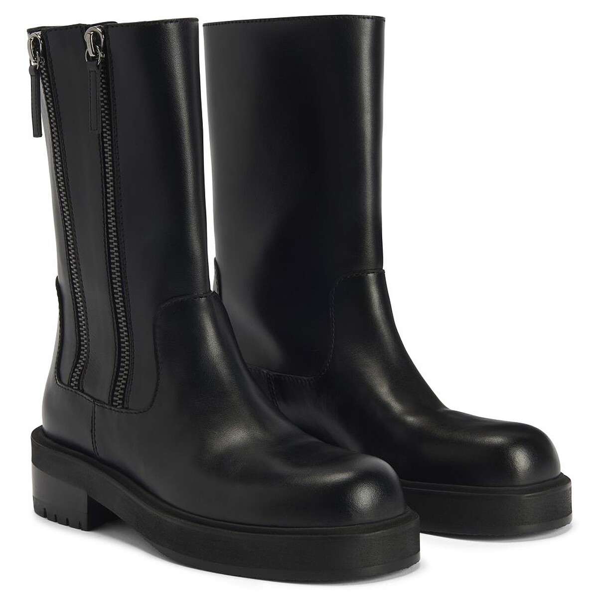 Giuseppe Zanotti Foustine黑色雙拉鍊皮革鞋，NT50,800。