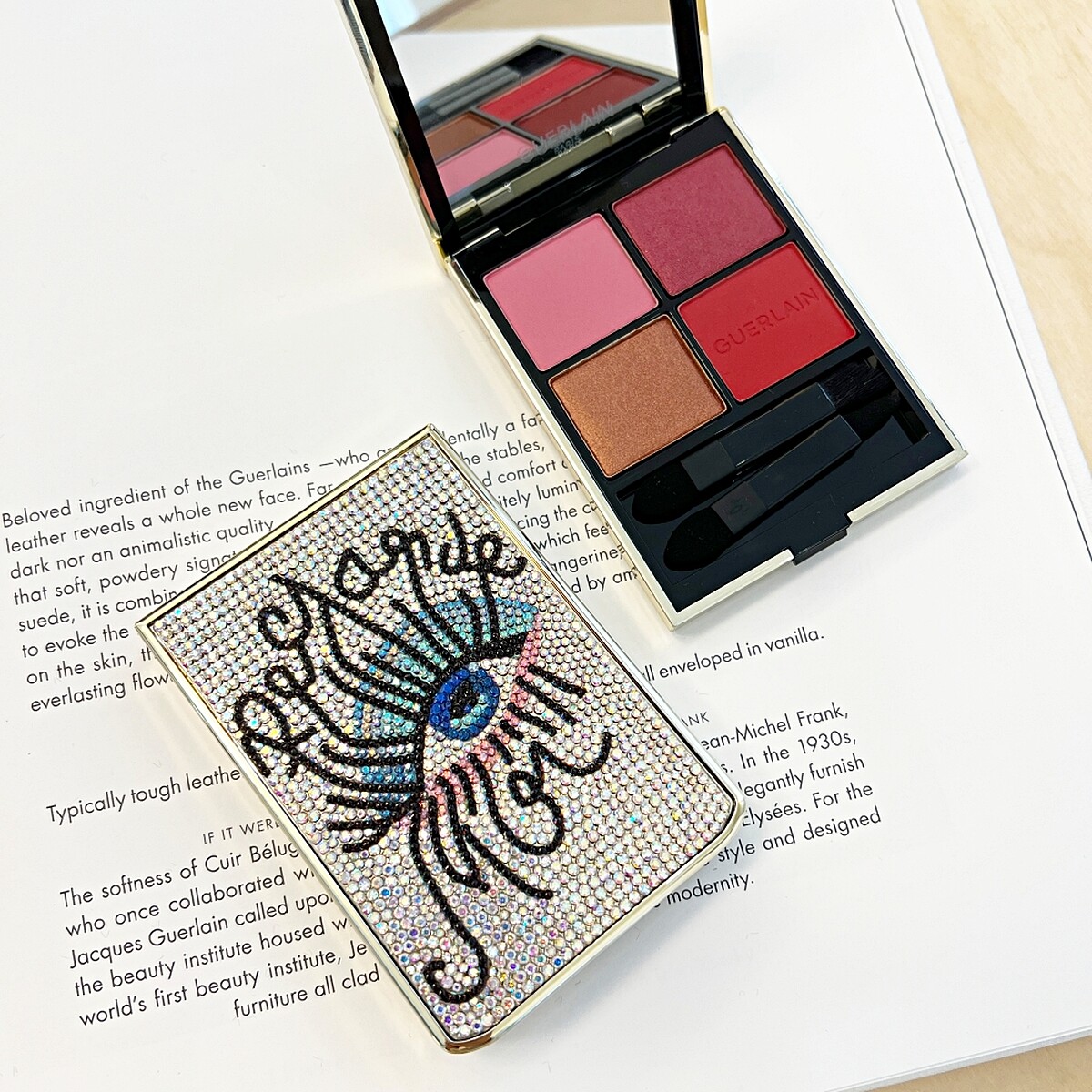 嬌蘭OMBRES G高訂深邃四色眼影盤Shourouk Rhaiem聖誕聯名系列，NT4,050