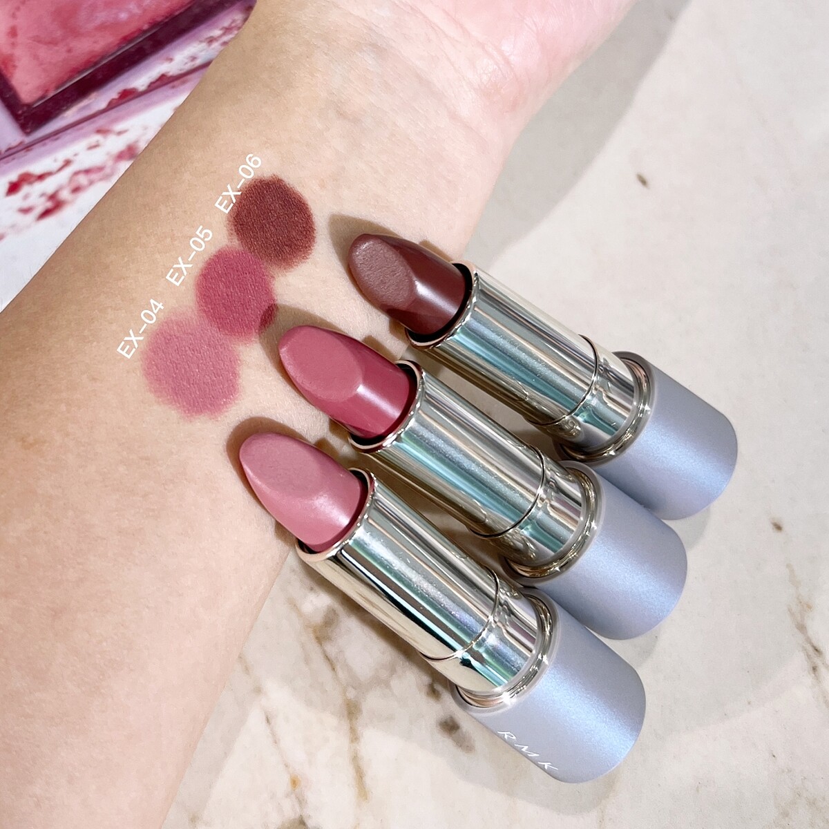 RMK暮光柔霧口紅(#EX-04、#EX-05、#EX-06)手部試色。