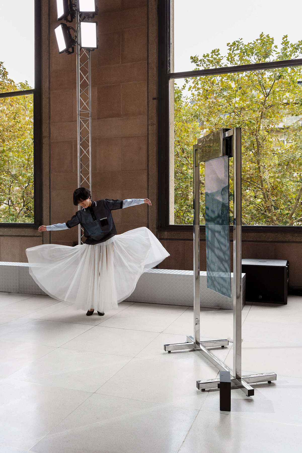 ”Tales & Tellers” 特別計劃以多條敘事展開,場域、演出皆不受時間限制,非常有趣。