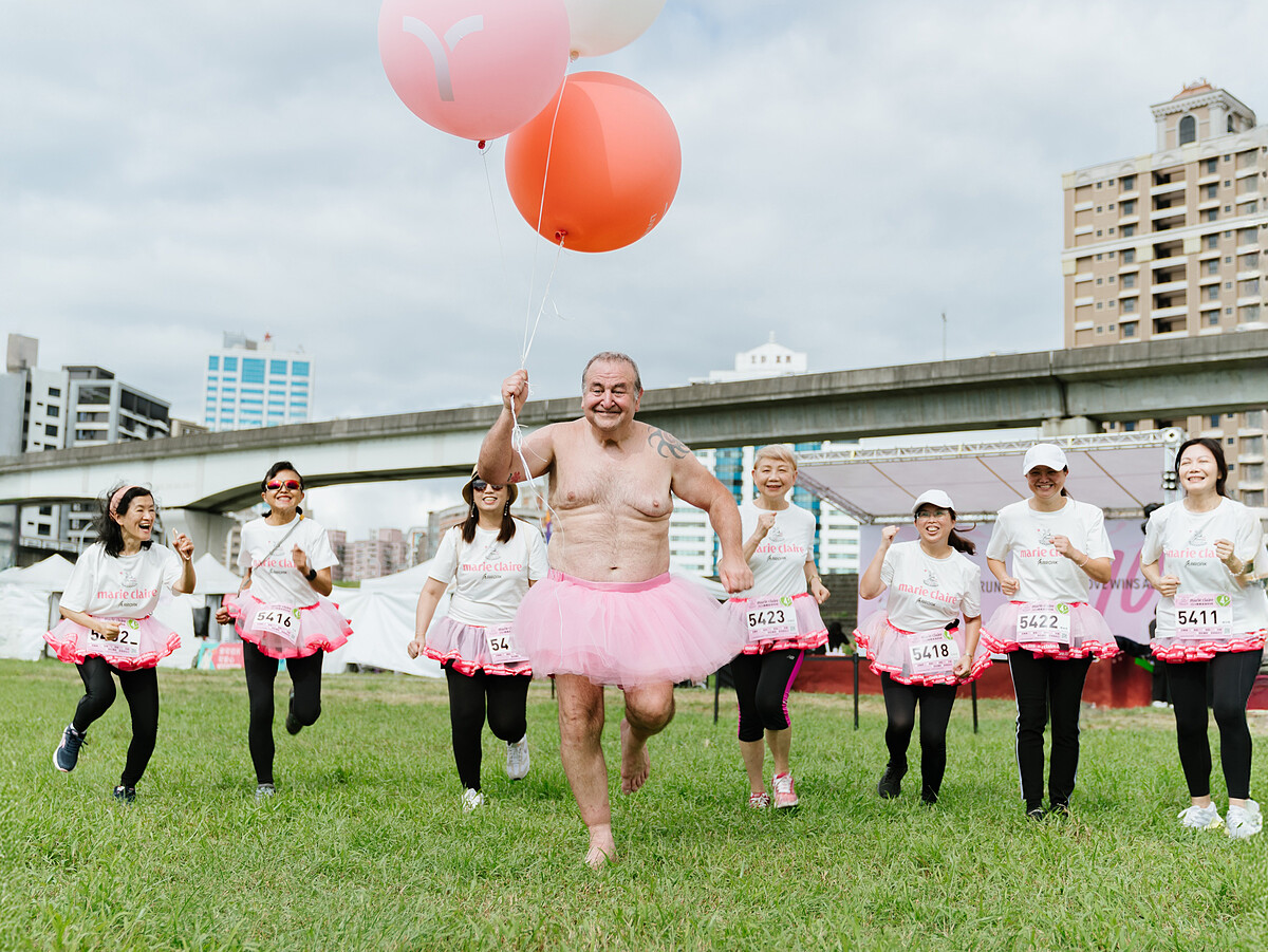 The Tutu Project創辦人暨國際美學療癒抗癌攝影師Bob Carey 首次跨國與癌症關懷基金會合作，陪伴五名癌友完成人生第一場賽事。