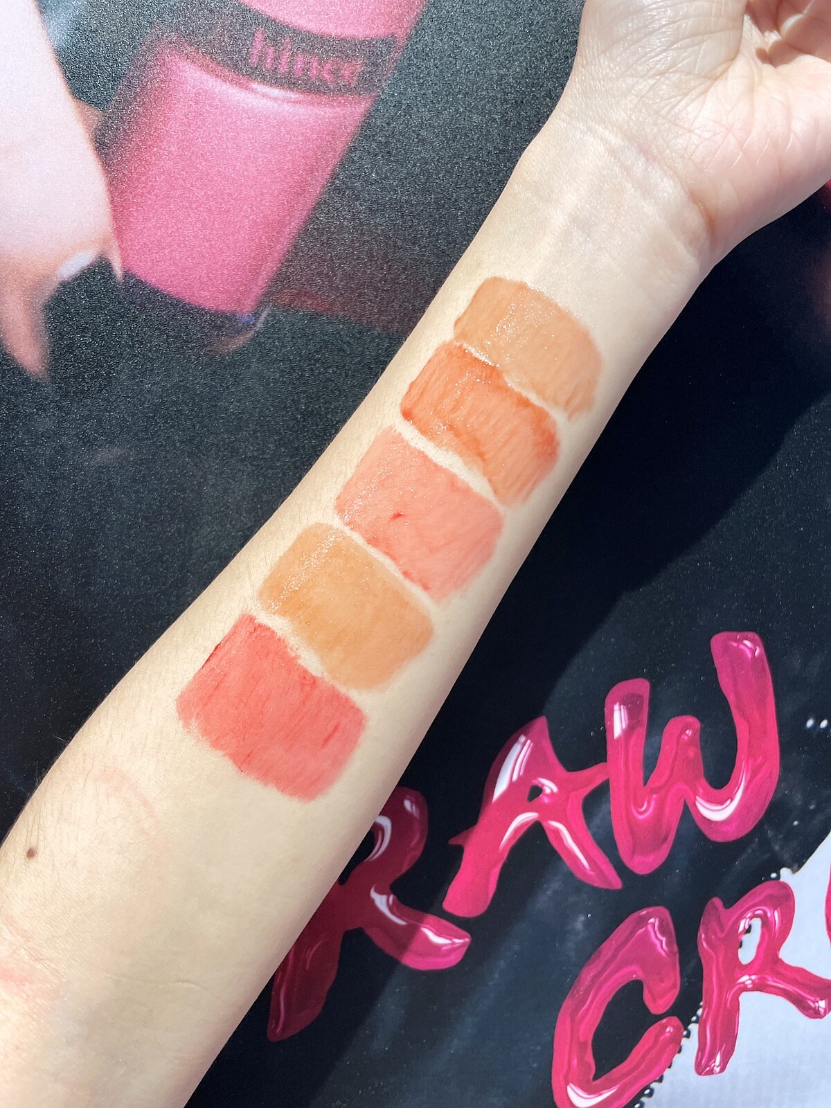 hince清新水感冰透唇釉 Raw Crush系列 手部試色