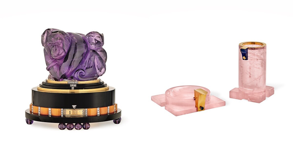 猴飾桌鐘(1926年)Van Cleef & Arpels Collection；煙具套組(約1930年)Van Cleef & Arpels Collection。 