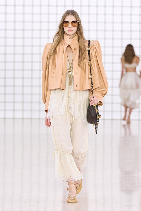Chloe SS25。