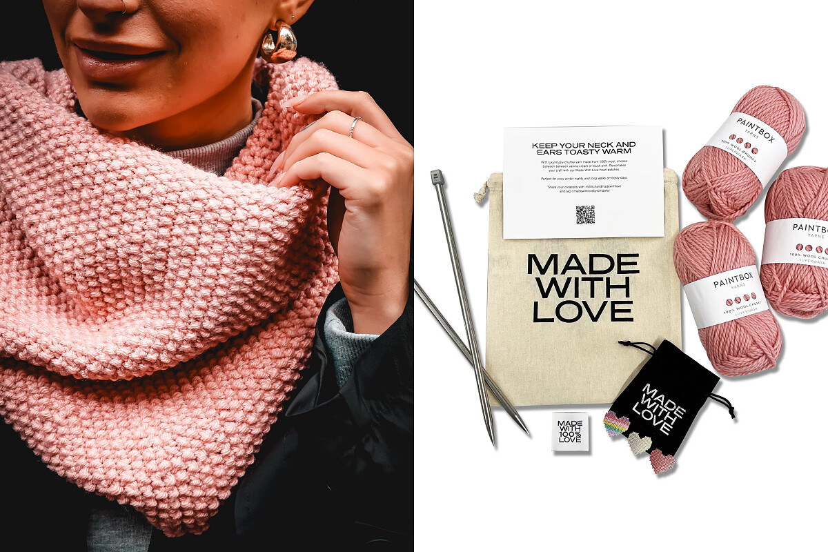 官網販售織圖、材料包以及成衣。