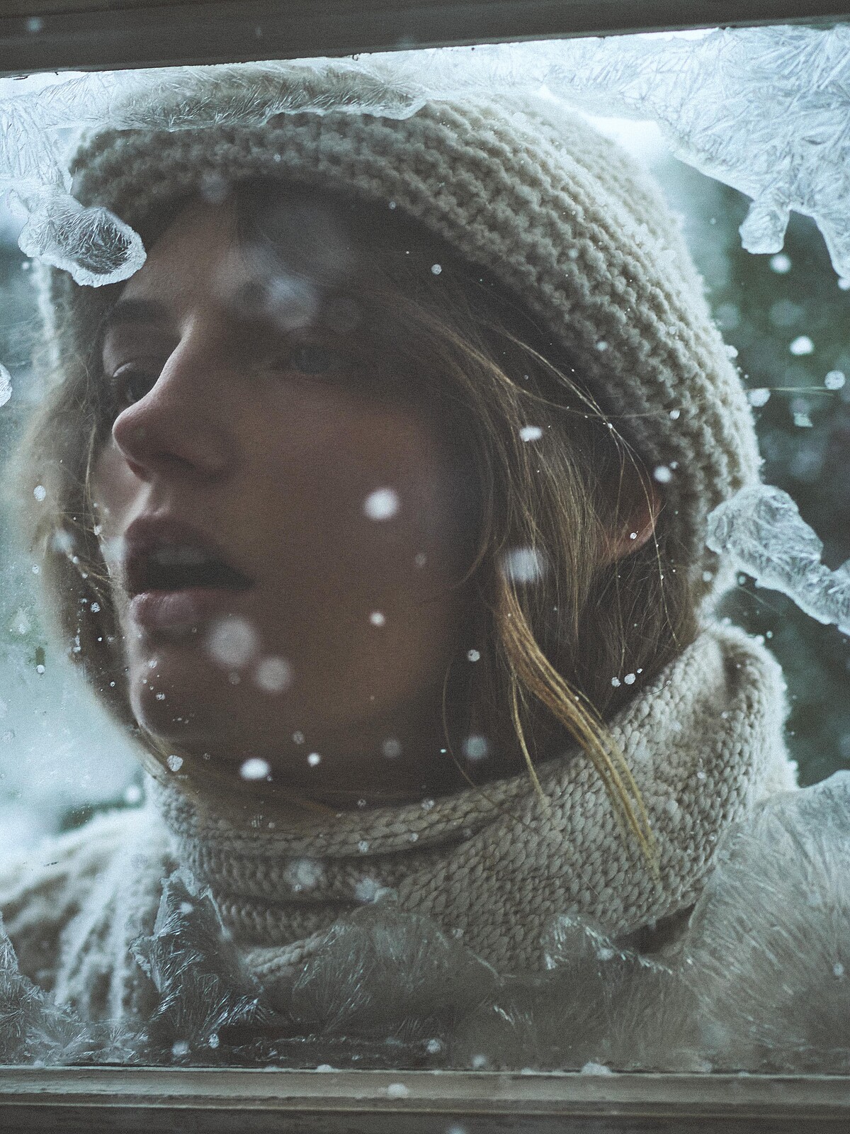 Loro Piana Apr&egrave;s Ski 2024-2025 秋冬系列形象宛若冬季奇景，美麗極了。