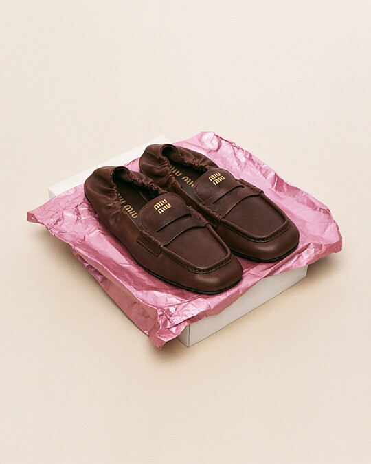 軟皮革樂福鞋，NT$34,000。