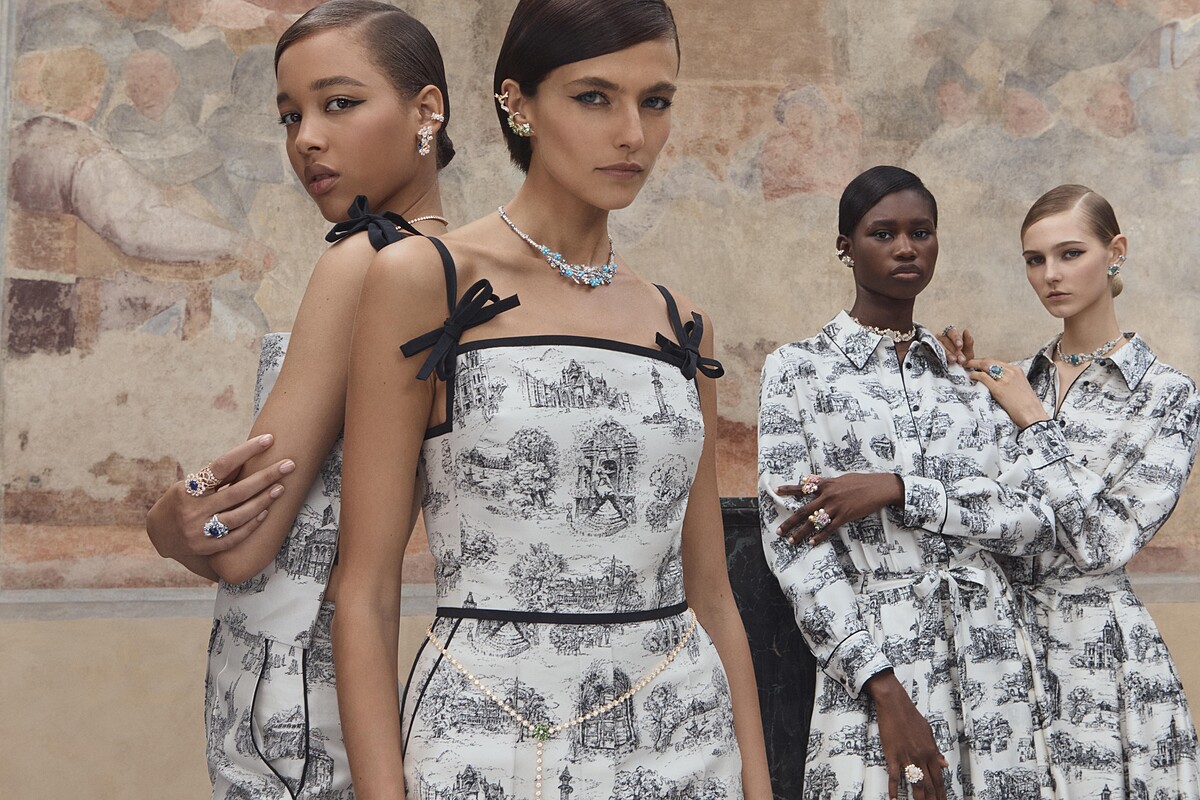 DEDICATED EDITORIAL SHOOTING @ @Louise et Maria Thornfeldt