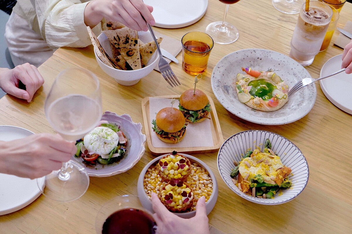 消費者來到 Sunbird 此可透過單點方式, 自由搭配充滿變化的用餐體驗。