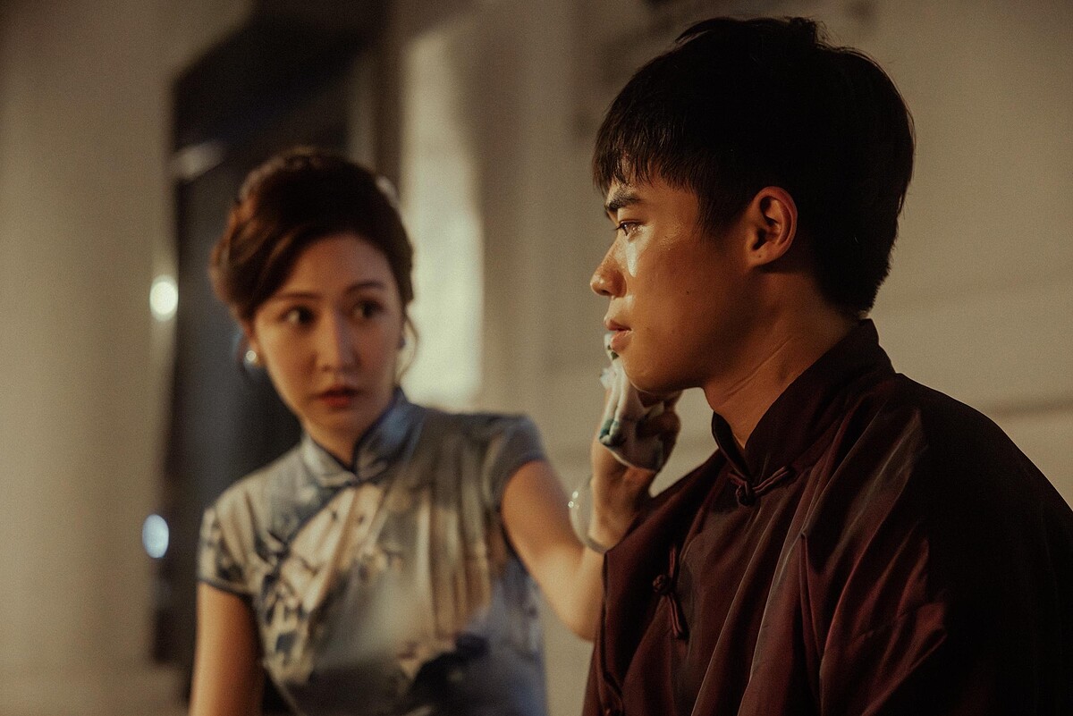 曾莞婷、潘親御在〈愛了傷過份〉MV對戲