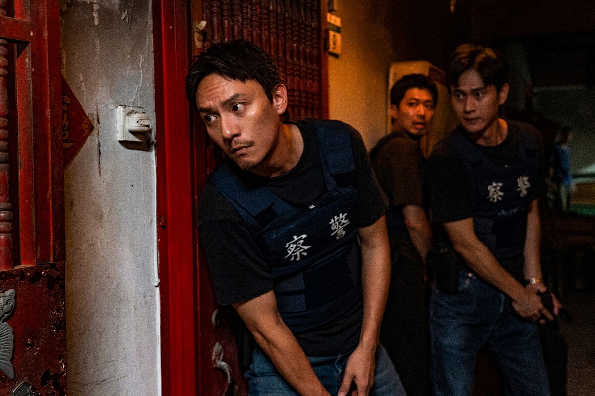 張震與王柏傑在《餘燼》中有許多精彩的打鬥戲碼。