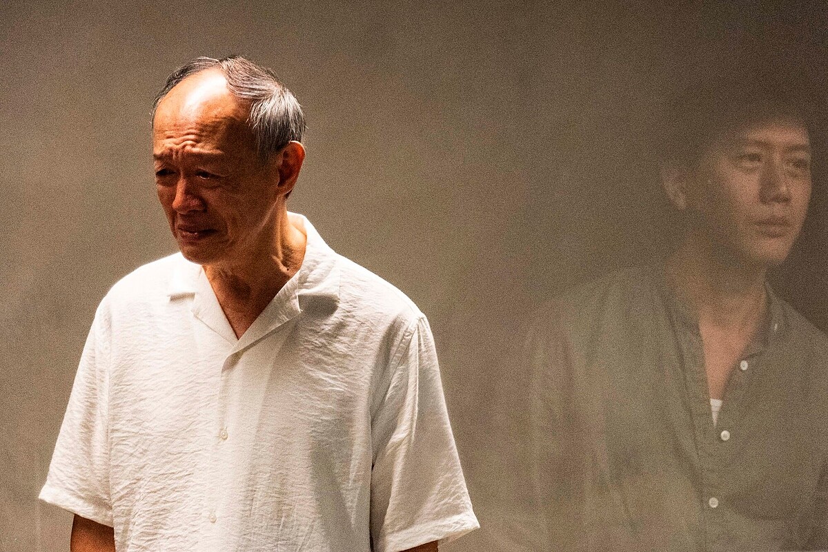 片名「餘燼」帶著對於歷史的呼喊於其中。