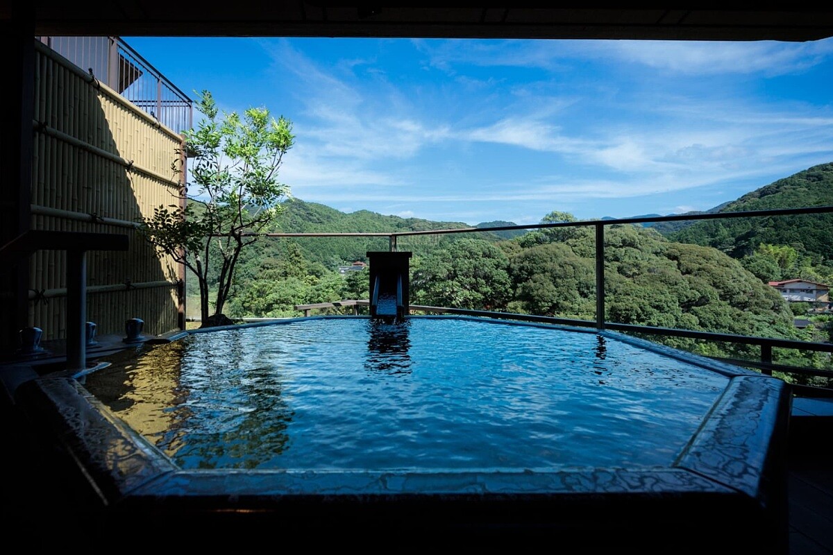 「大谷山莊」。