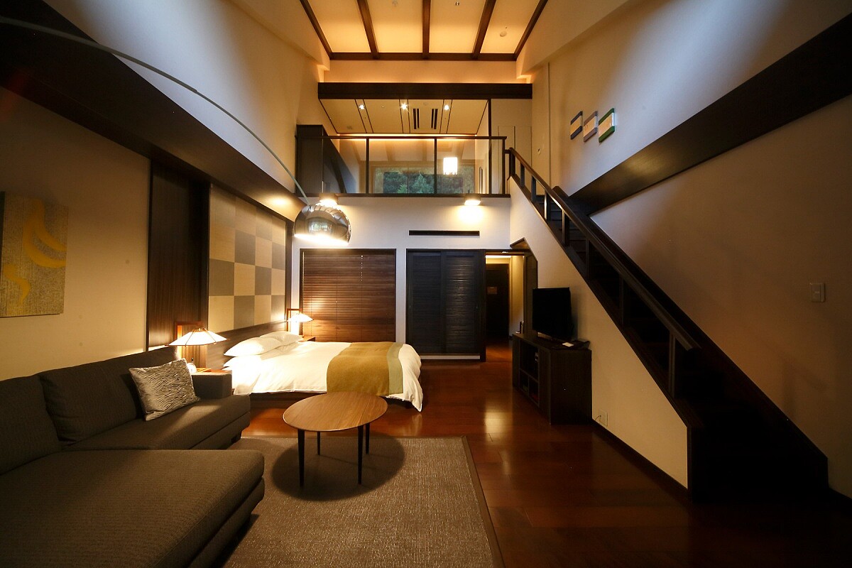 「别邸音信」。