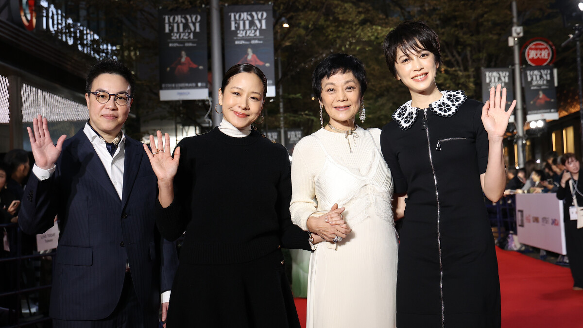 「母女三人」的紅毯穿搭默契十足。photo/ ©2024TIFF