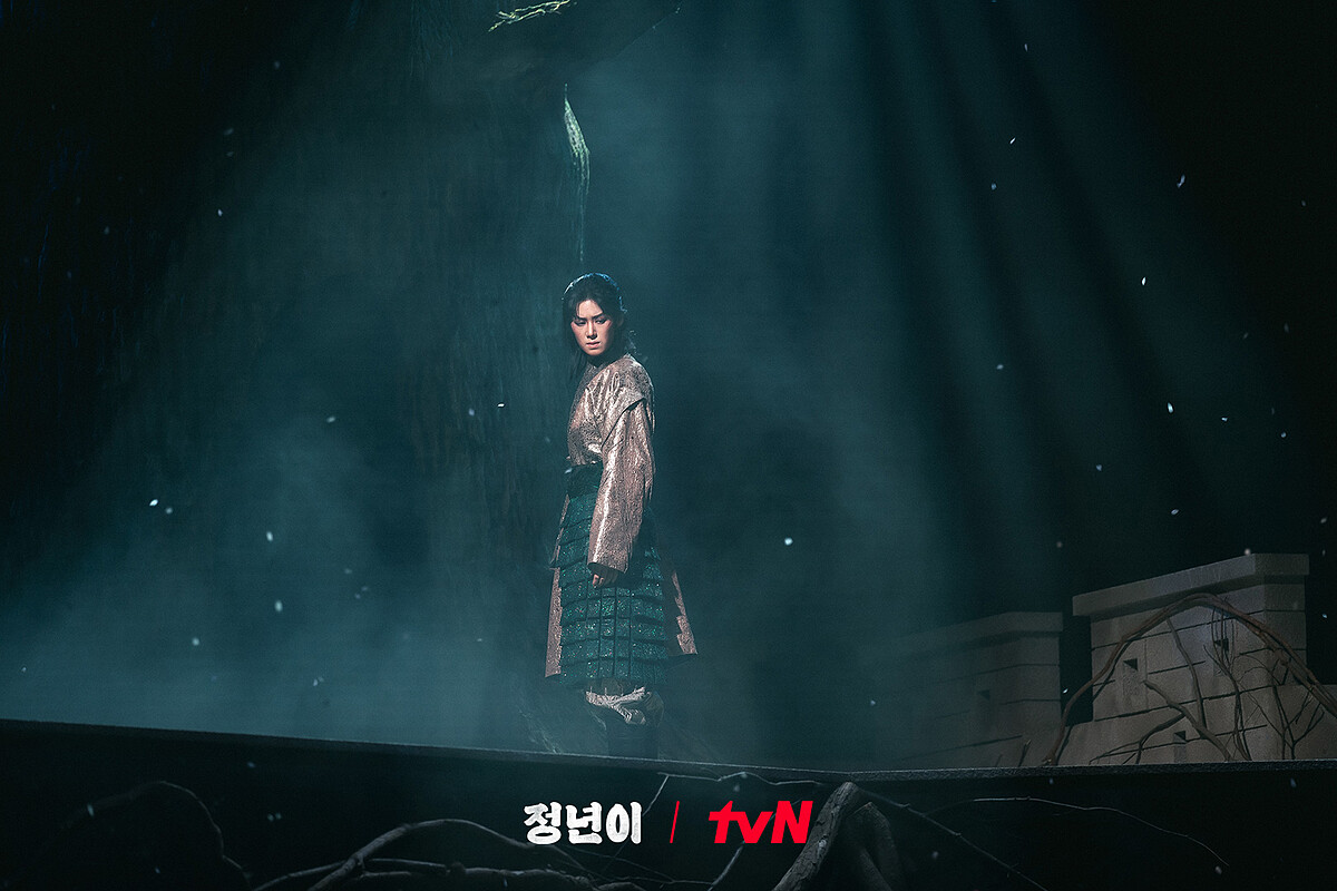 鄭恩彩在大結局前終於有了主戲，展現冷酷演技表現不凡！