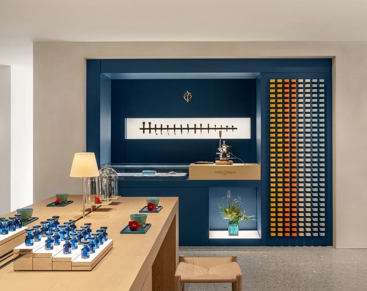 Atelier Cologne法國歐瓏大安旗艦店客製皮件區。