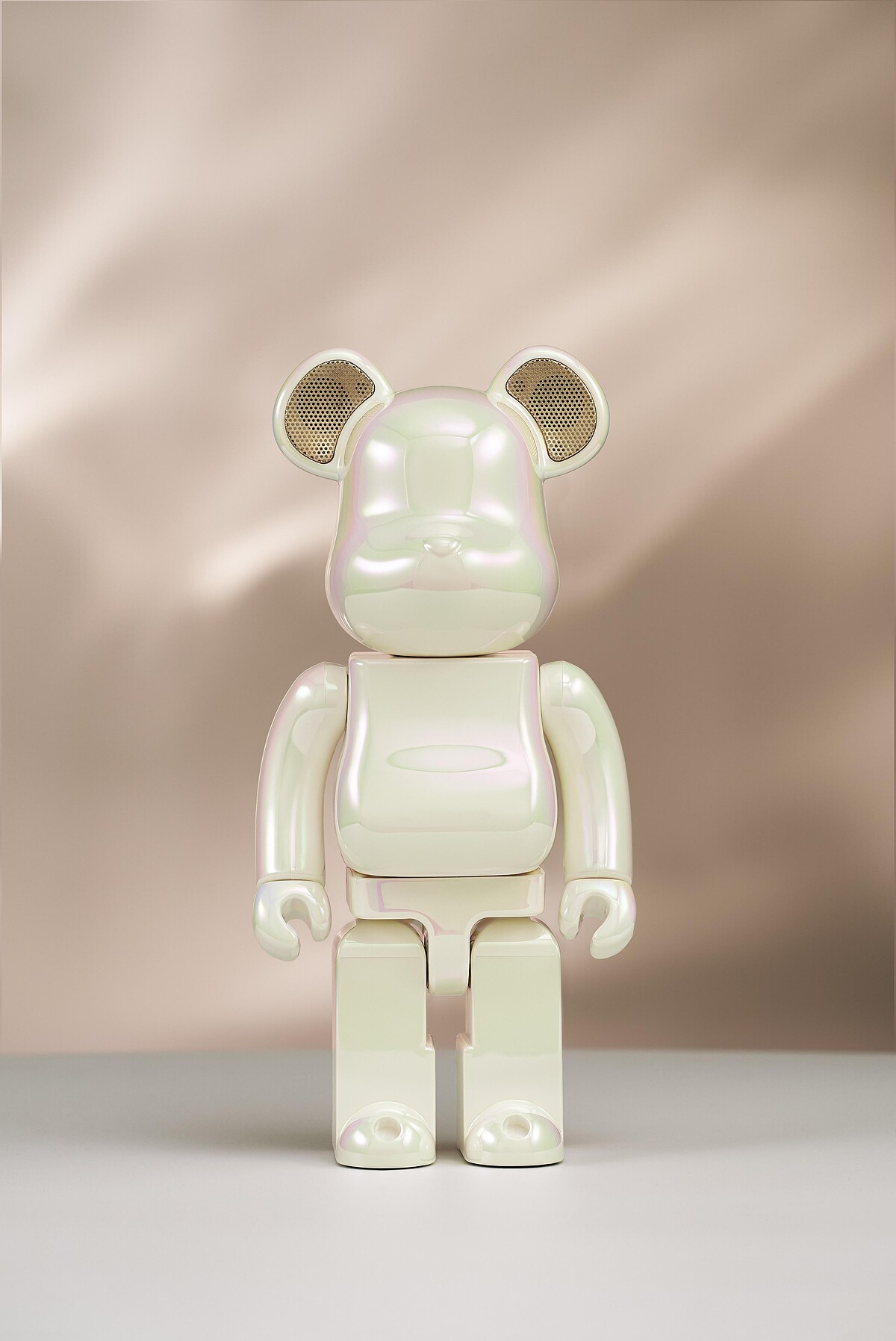  BE@RBRICK Audio 400％ 藍牙音響_珍珠炫白幻影｜2024誠品禮物節