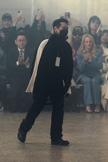 Peter Do鮮少出現在螢幕前，這是2024秋冬秀後難得的謝幕照。