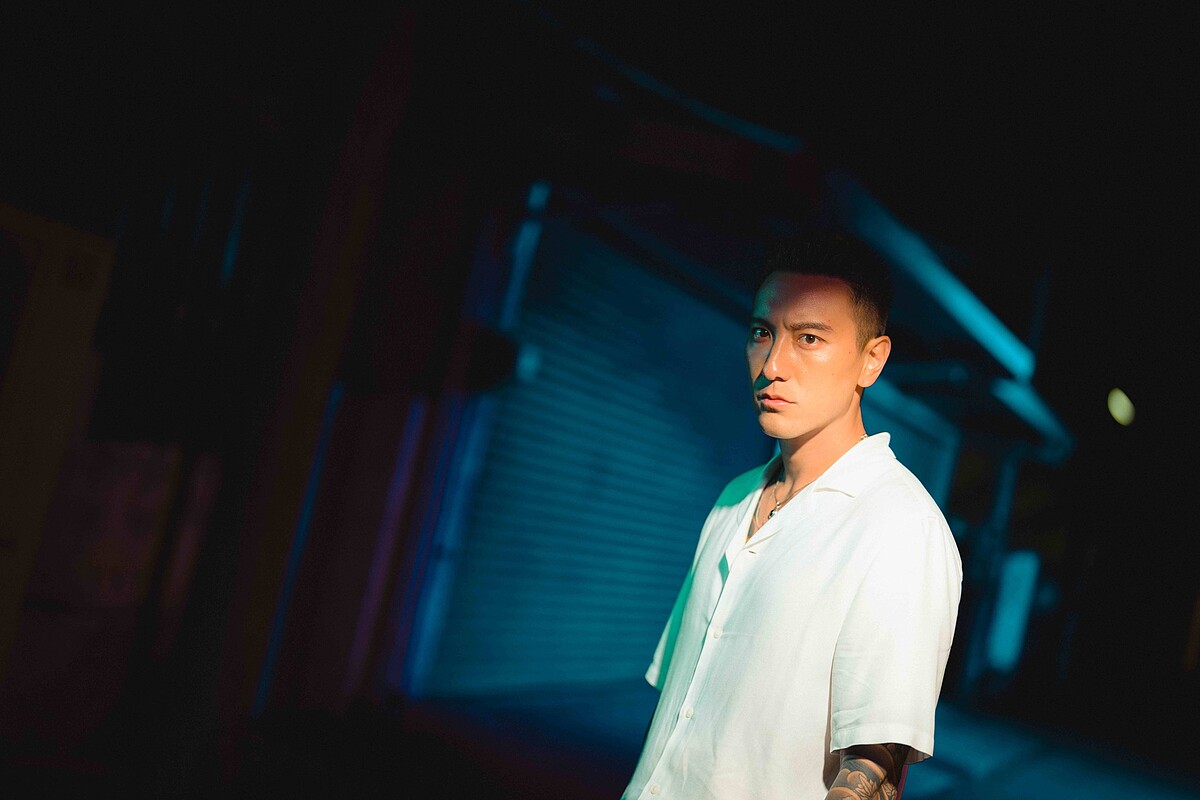 王陽明飾演 James。