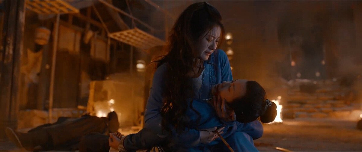 「端午」抱著中箭傷亡的「小蝦米」，從半夜哭到天亮，悲痛至極。