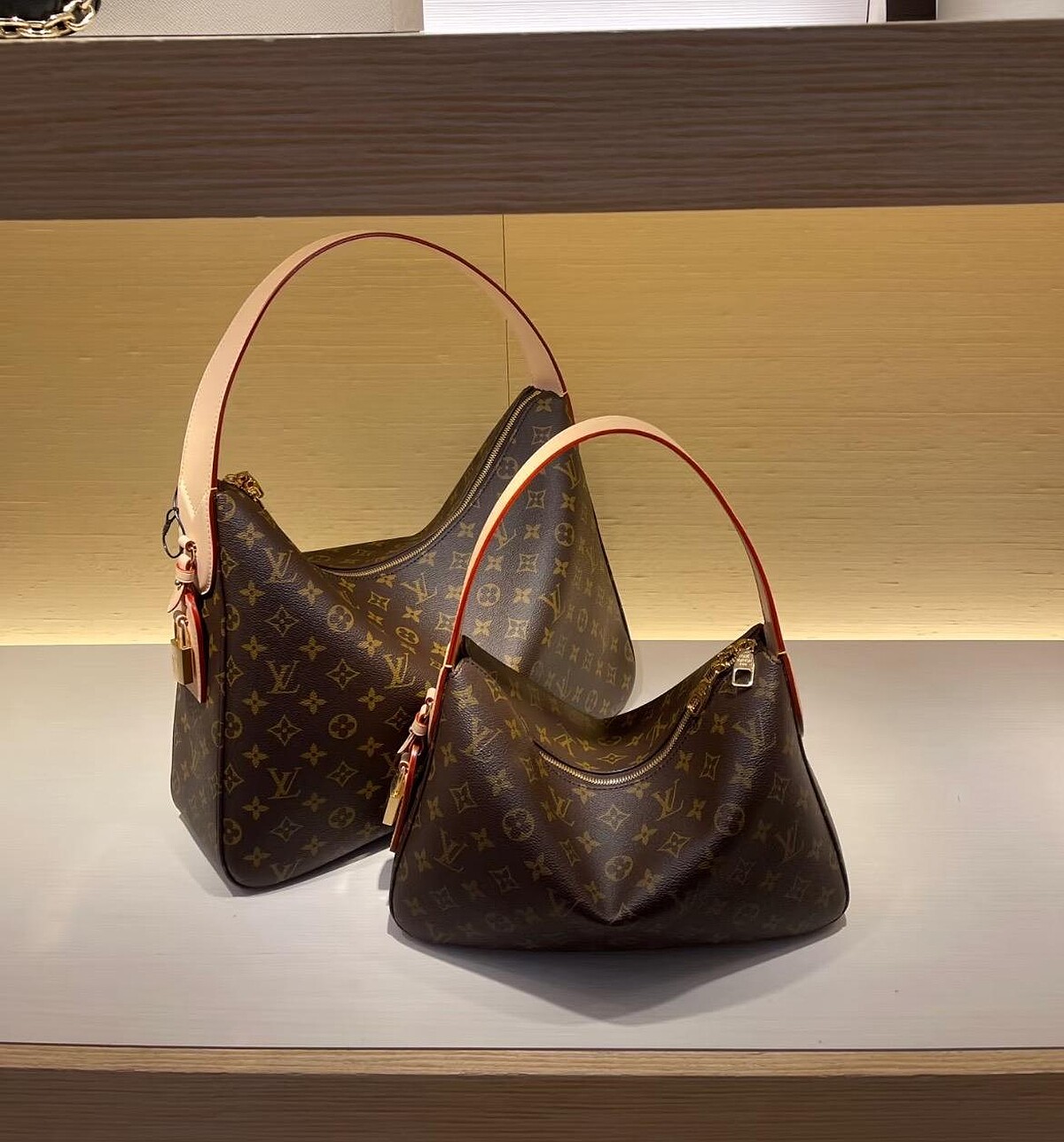 Slouchy MM,NT$91,000、Slouchy PM,NT$87,000。