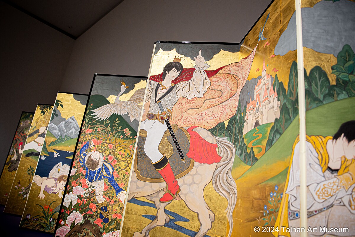 展覽可看見藝術家木村了子的兩幅巨大屏風作品《王子成真－王子之國》。（南美館提供）