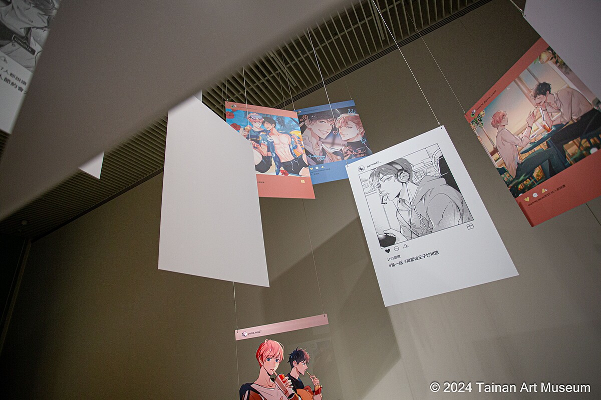 漫畫家桂的暢銷BL台漫《我的網紅男友》，在展覽室中被賦予了民眾可與角色互動自拍的設置。（南美館提供）