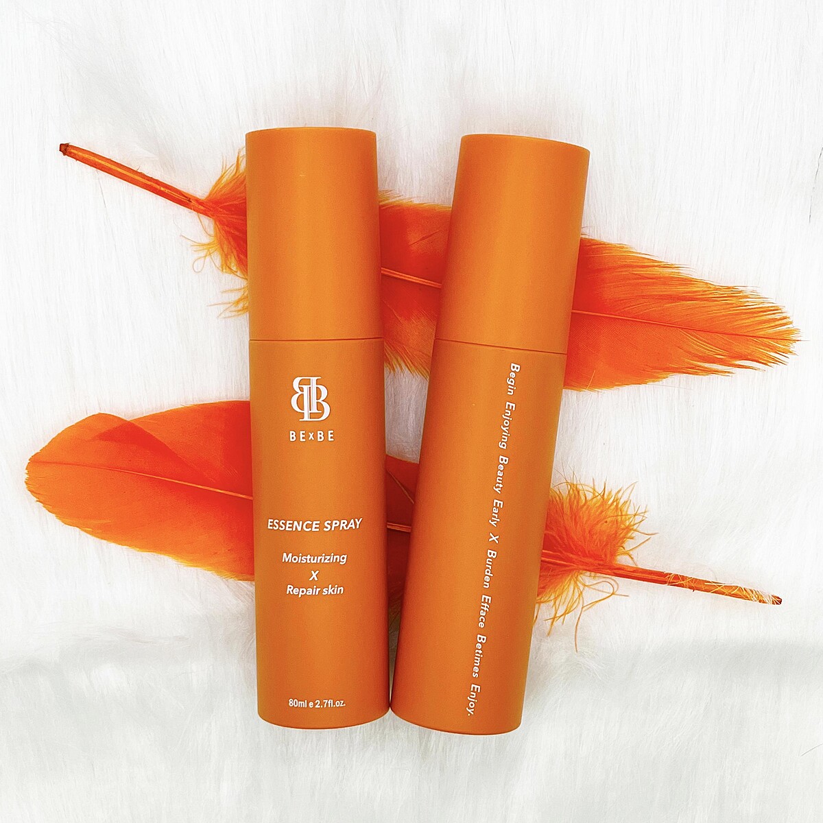 「橙淨時刻」系列的首款產品「多功效保濕修復精華噴霧」。（圖／BExBE｜台灣製造保養品 提供）