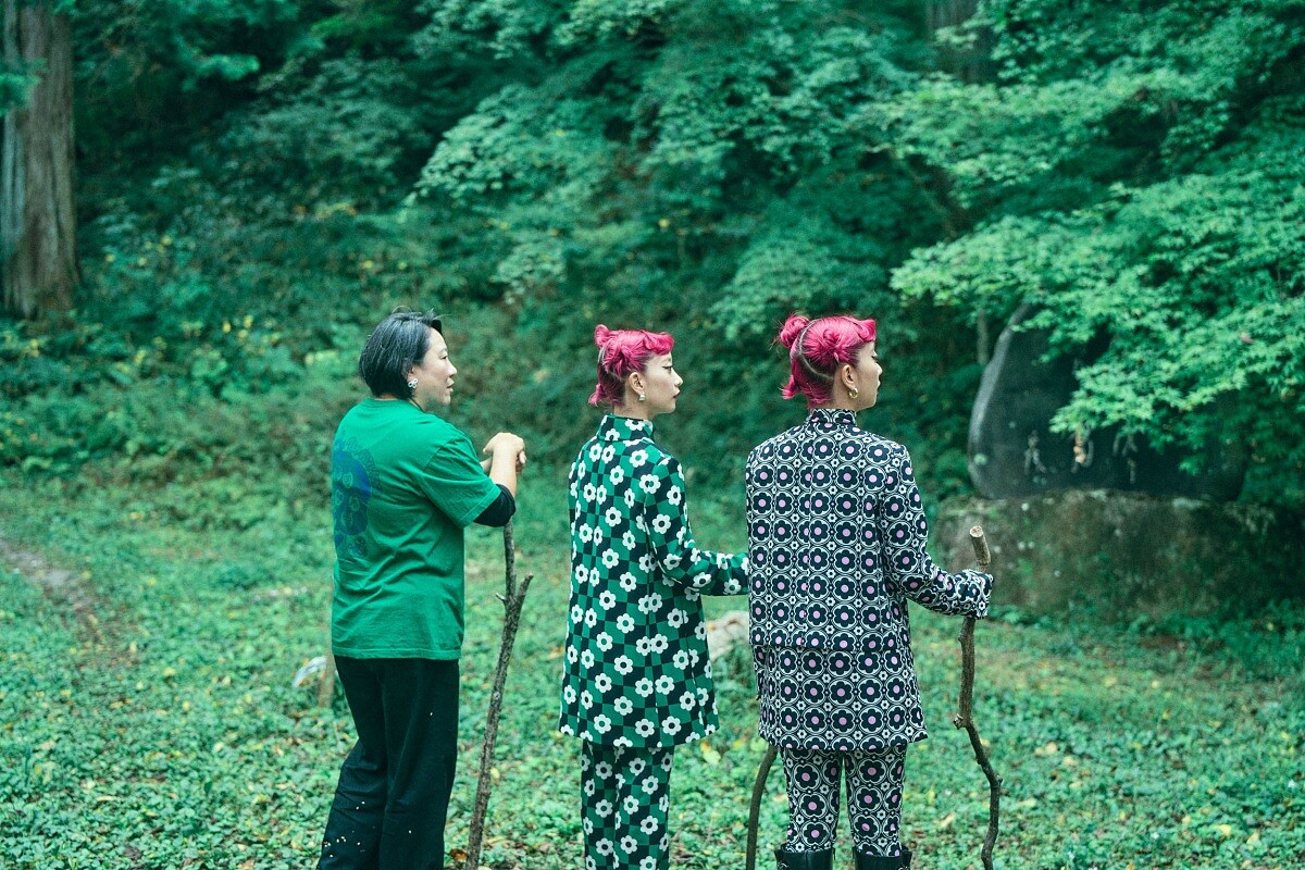 飯田市不偏不倚就位於日本中央，能欣賞到美麗的山巒景色。